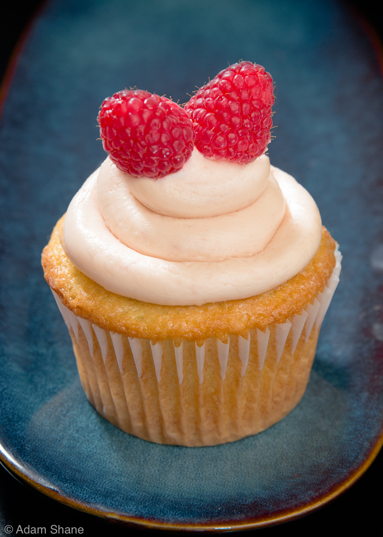 17-Deluxe Delights - Rasberry Cupcake